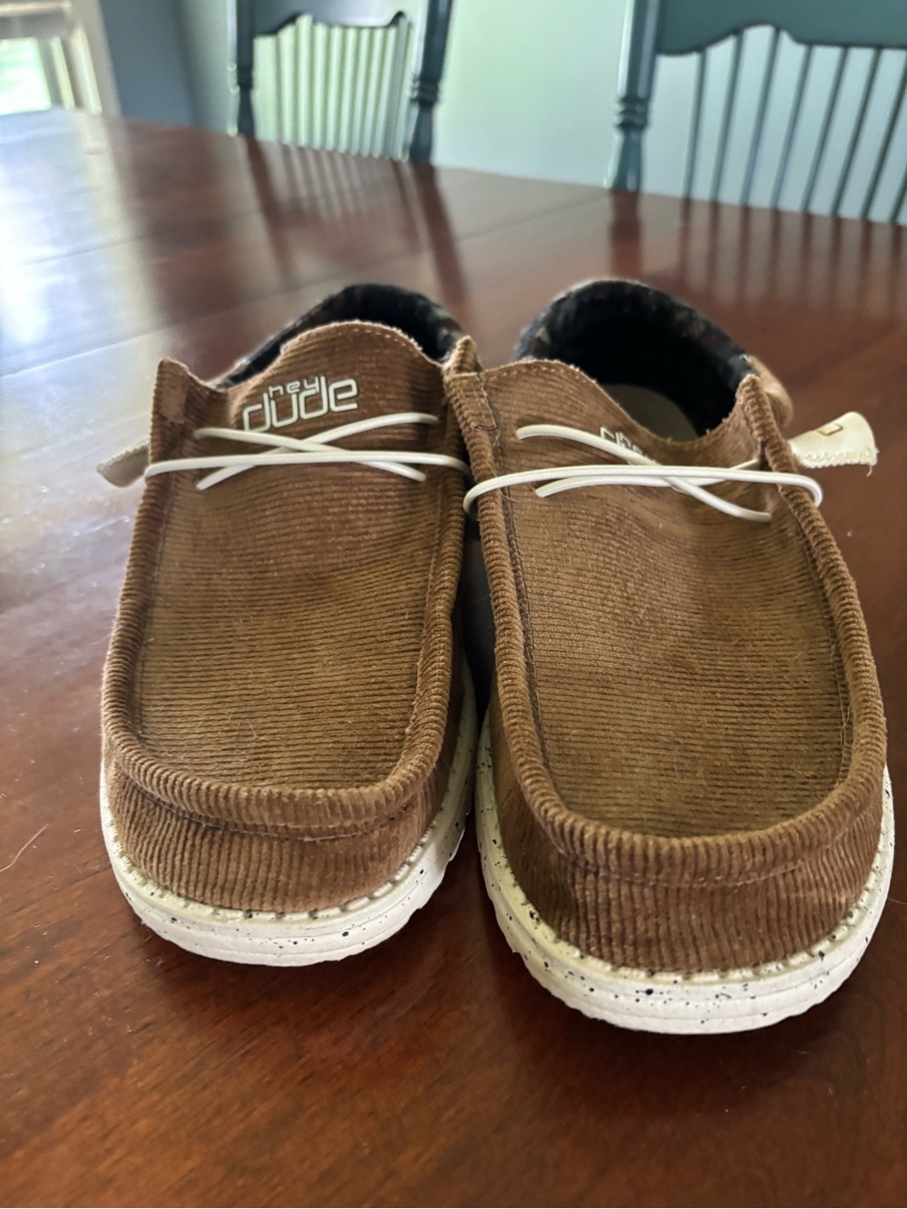 HEYDUDE Men's Wally Corduroy in brown (chocolate or walnut)